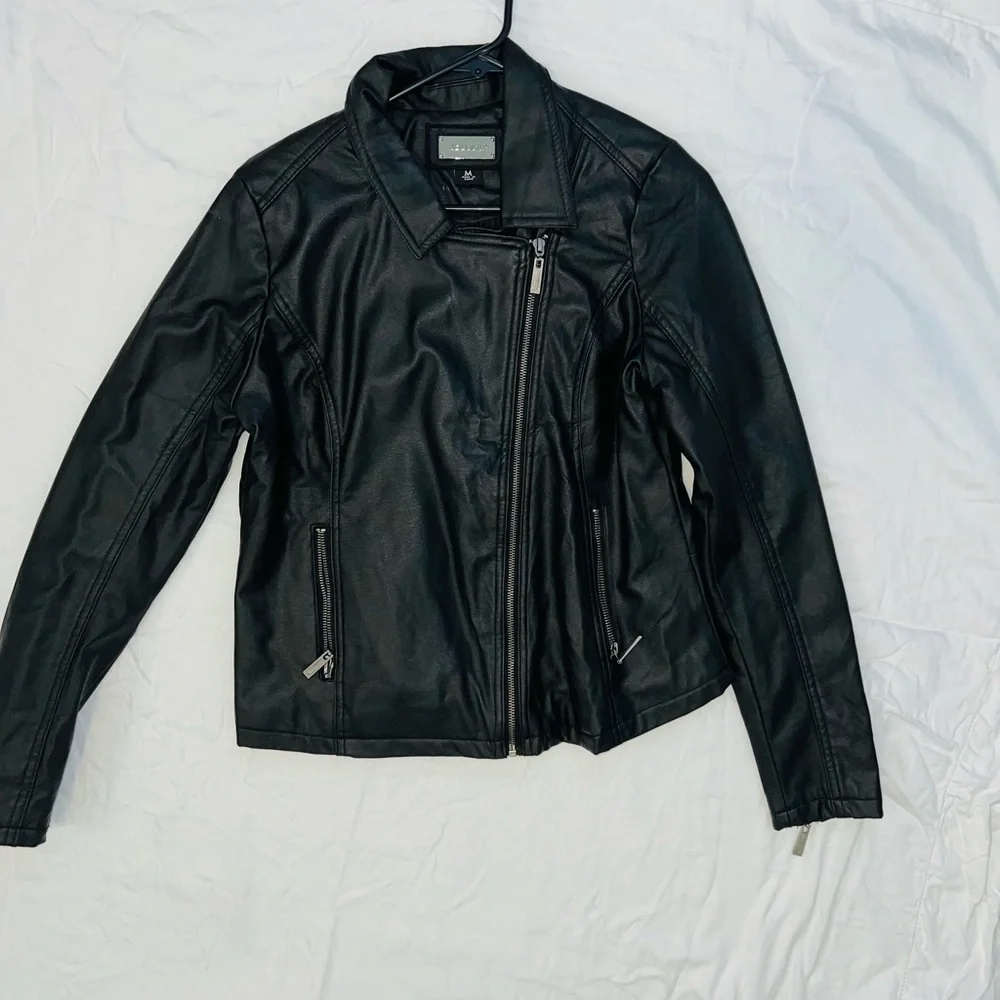 Leather jacket - Picture 4 of 4